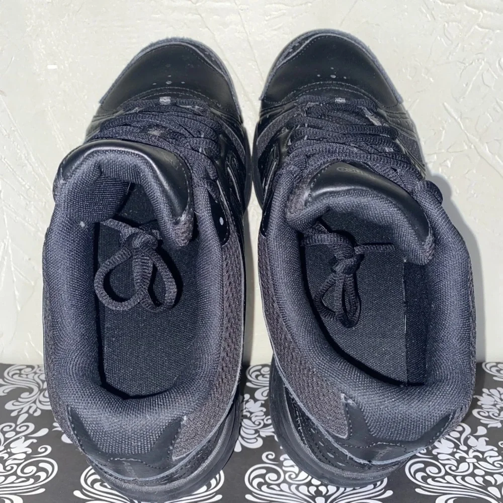 SOLD!!!  New Balance Sneakers - Picture 5 of 7